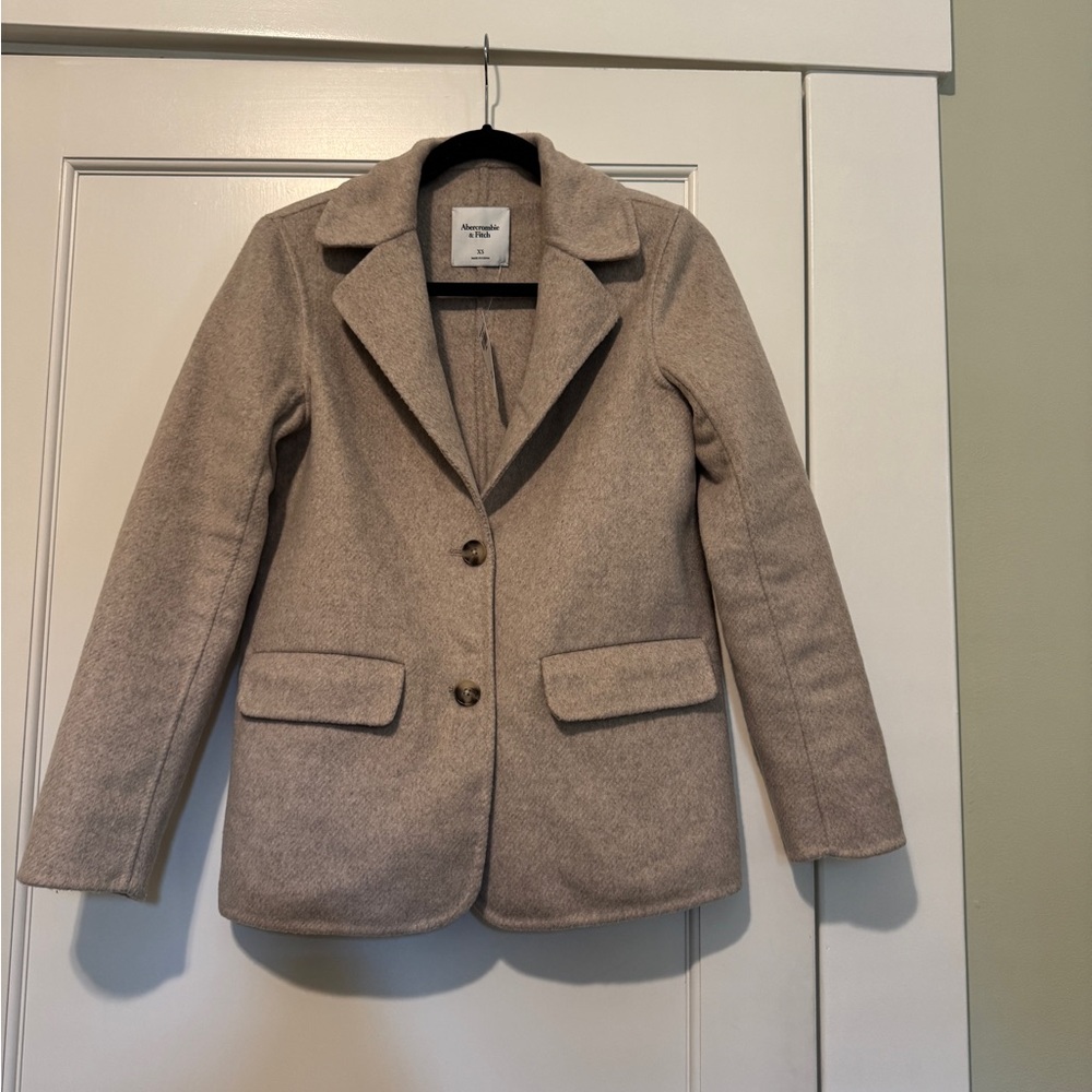 NWT Abercrombie & Fitch Women's Beige Blazer